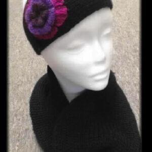 Lasie Headband knit floral accent