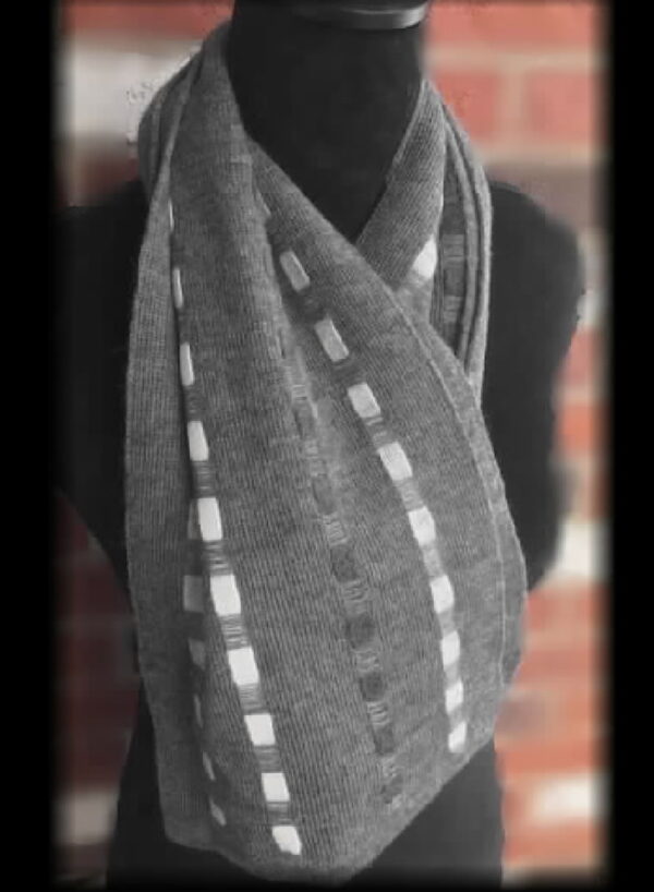 Nikki, Scarf Solid with accented details